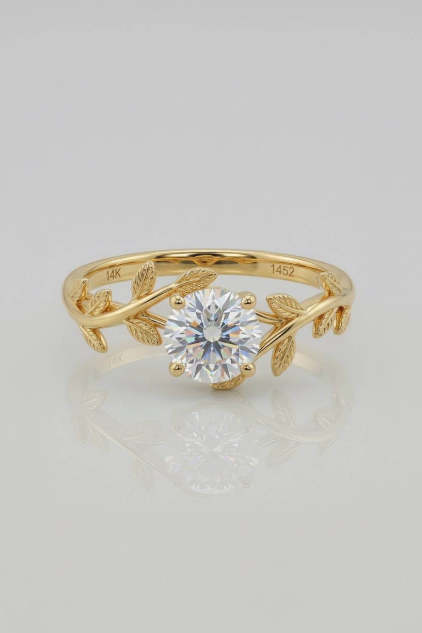 Aliança Floratta ouro 18K com pedra Moussanite central e detalhes folheados