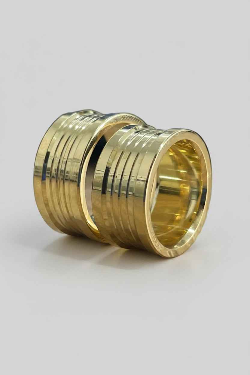 Par de Alianças de casamento em Ouro 18k 10mm