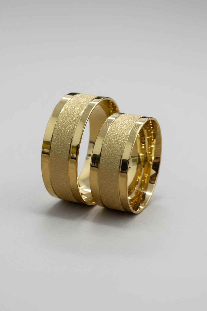 Par de alianças de casamento em Ouro 18k 8mm - Diamantada