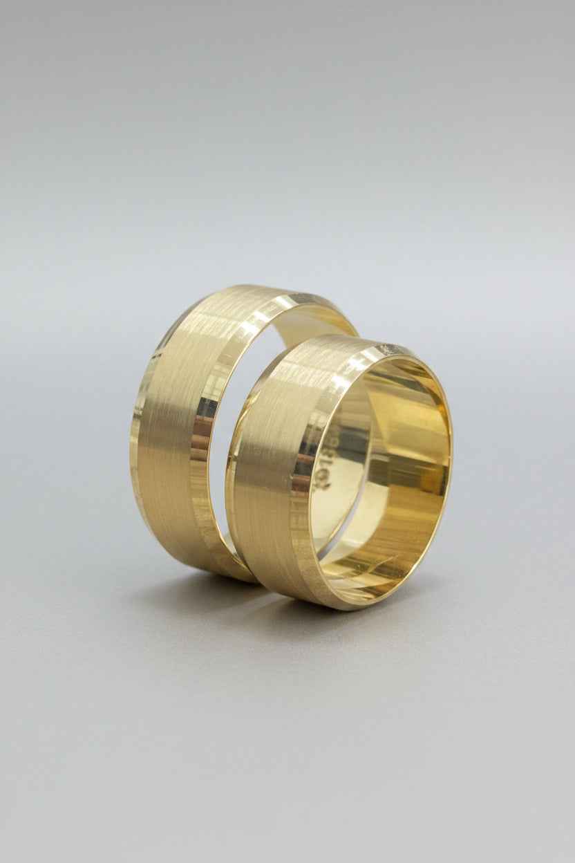Par de Alianças de Casamento em Ouro 18k - Fosca - 7mm