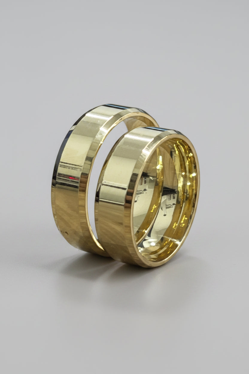 Par de Alianças de Casamento em Ouro 18k 8mm - Quina Mansa