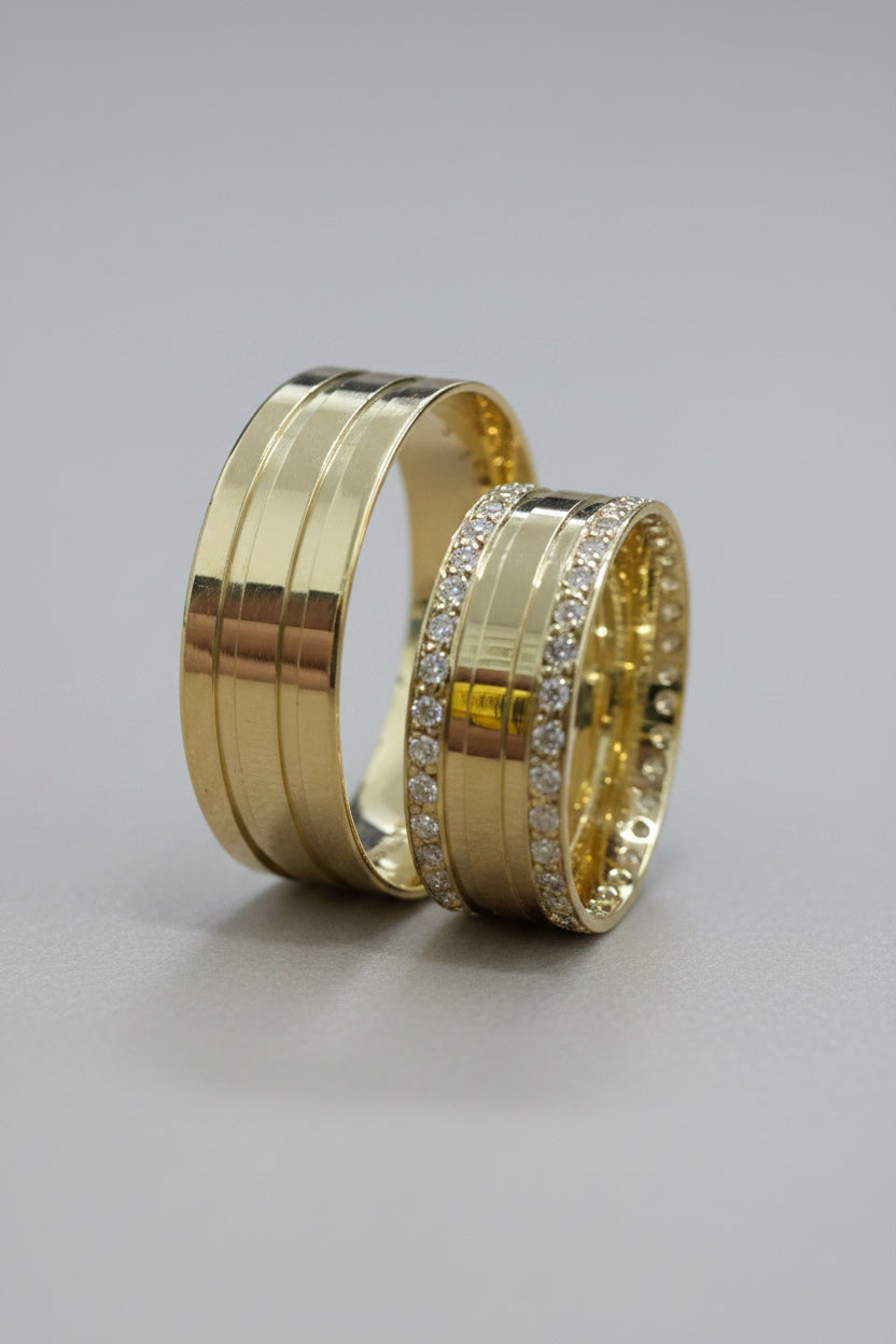 Par de Alianças de casamento em ouro 18k - 38 pedras - 7mm