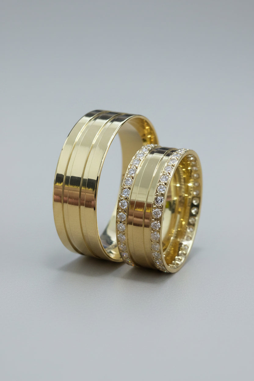Par de Alianças de casamento em ouro 18k - 38 pedras - 7mm