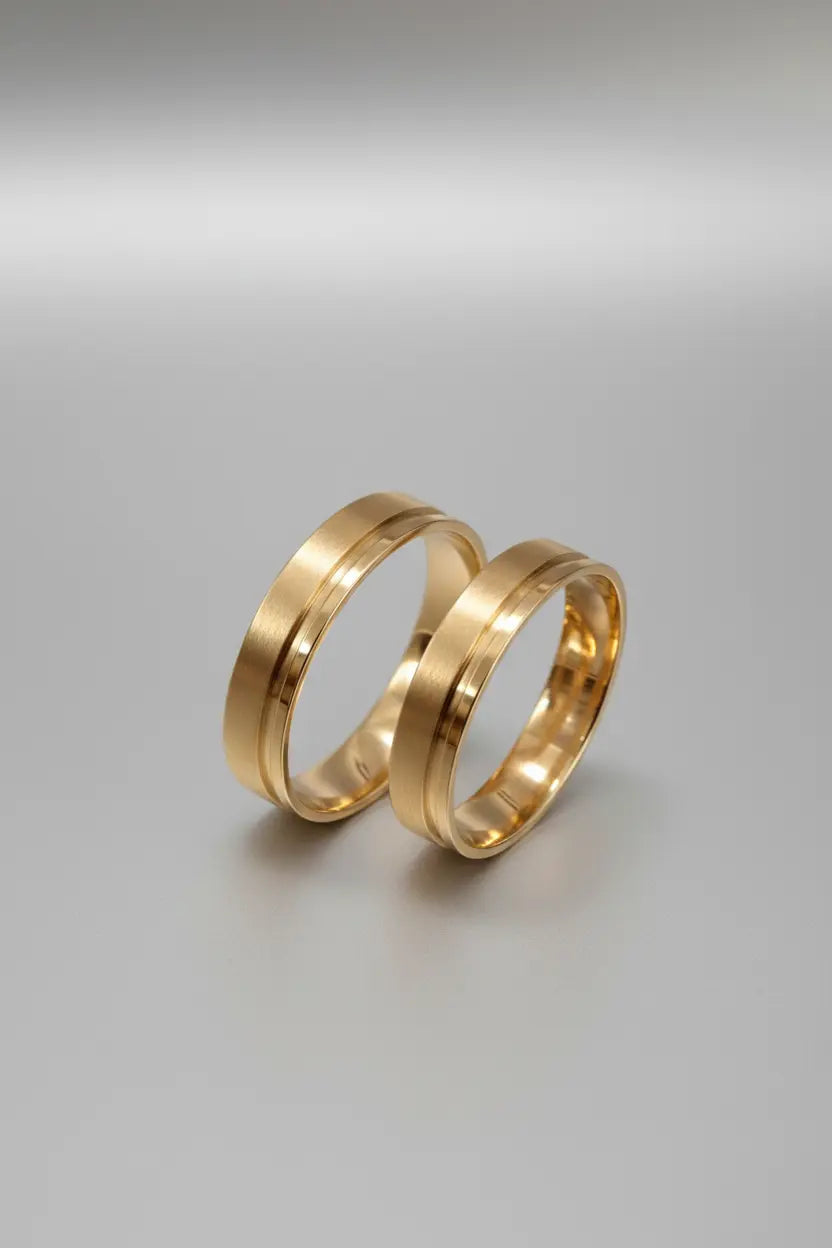 Par de Alianças de Casamento em Ouro 10k 4.5mm Semi Anatomica - Ourus Alianças