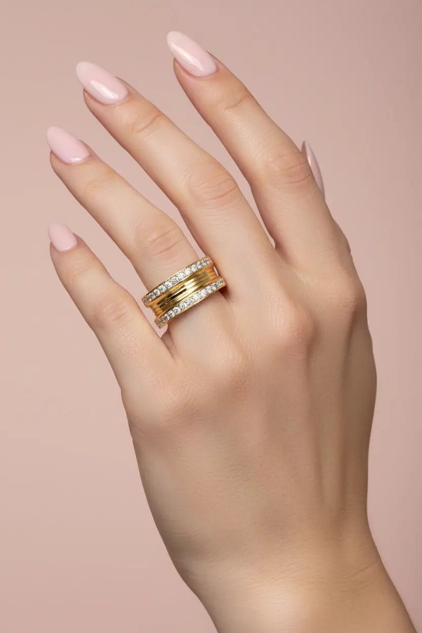 Par de Alianças de Casamento em Ouro 10k 8mm Com 40 pedras de Moissanite - Ourus Alianças