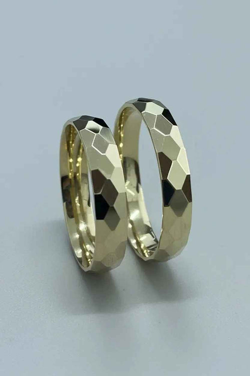 Par de Alianças em Ouro 18k 4mm Design Hexagonal
